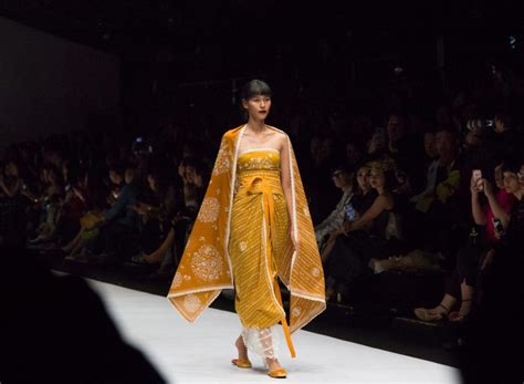  Jakarta Fashion Week 2019: Una Explosión de Color y Cultura en la Metrópolis Asiática